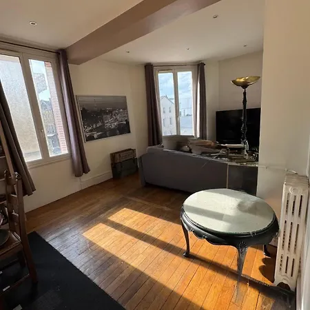 Lumineux Plein Centre-ville Apartment *